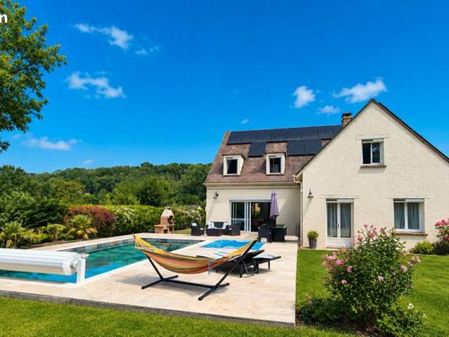 Maison 8 pièces 214 m²