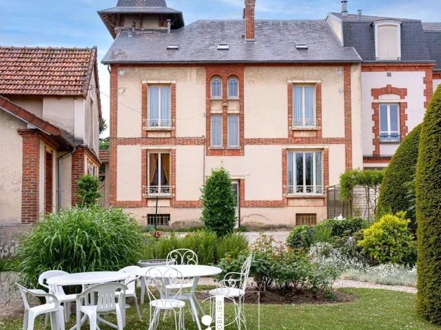 Maison 8 pièces 214 m²