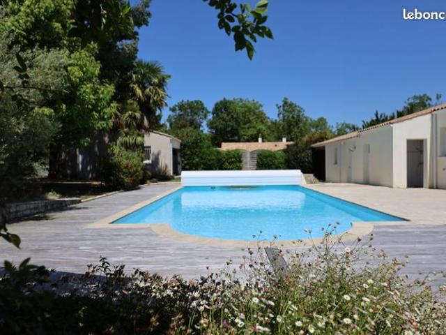 Maison 8 pièces 214 m²