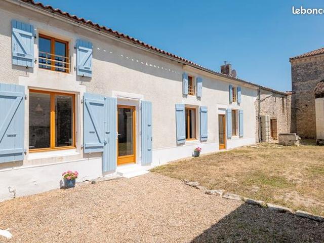 Maison 8 pièces 214 m²