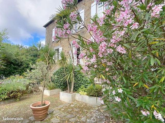 Maison 8 pièces 214 m²