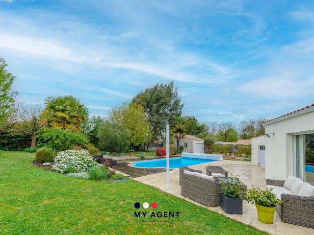 Maison 8 pièces 214 m²