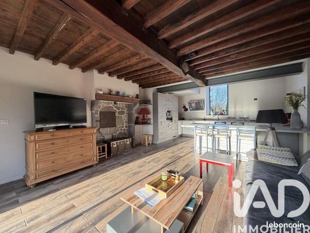 Maison 8 pièces 214 m²