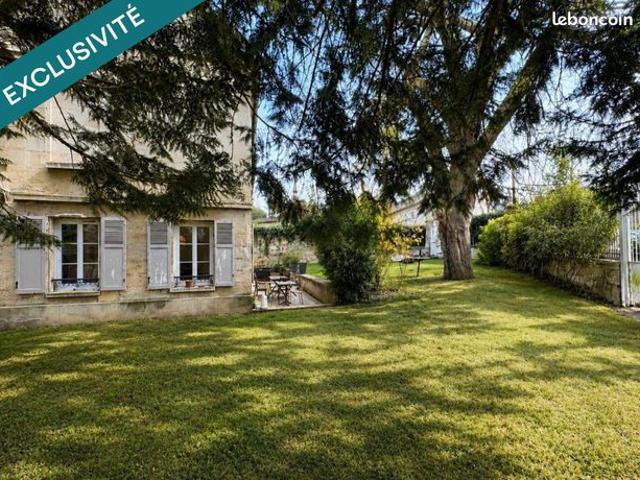 Maison 8 pièces 215 m²