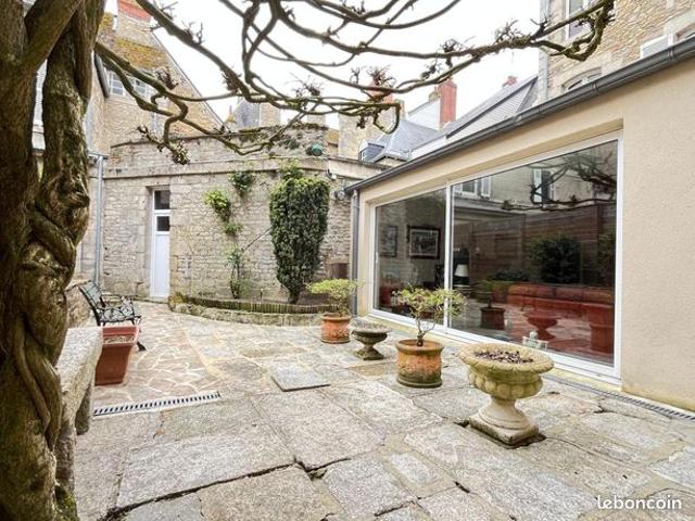 Maison 8 pièces 215 m²