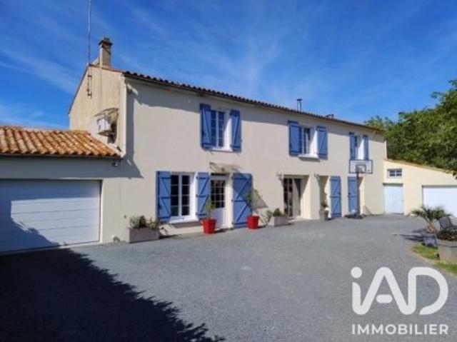 Maison 8 pièces 215 m²
