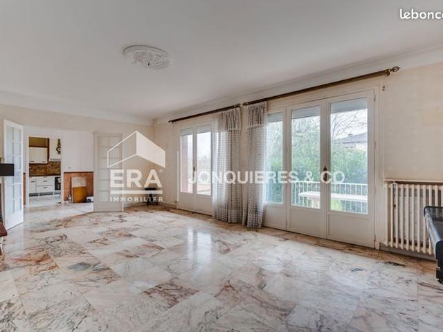 Maison 8 pièces 215 m²