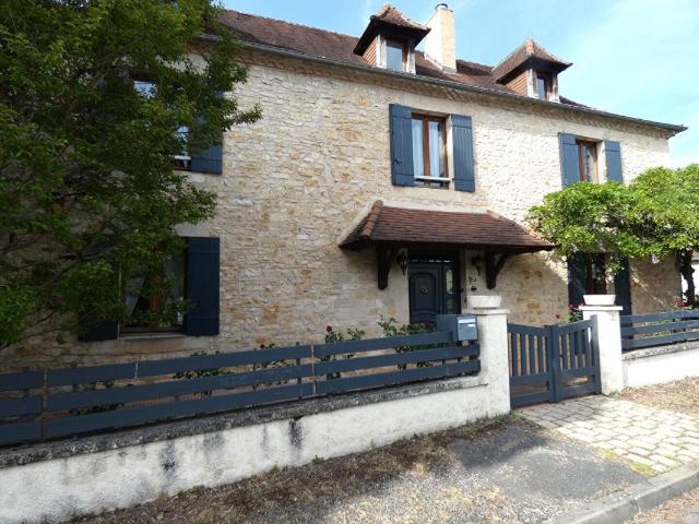 Maison 8 pièces 215 m²