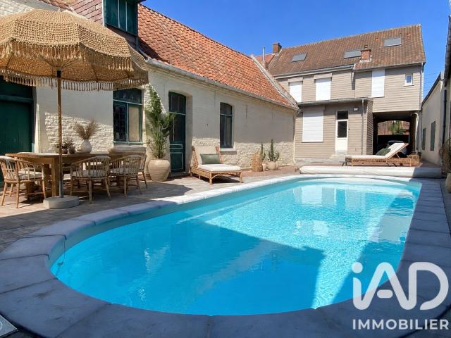 Maison 8 pièces 215 m²