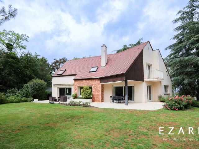 Maison 8 pièces 215 m²