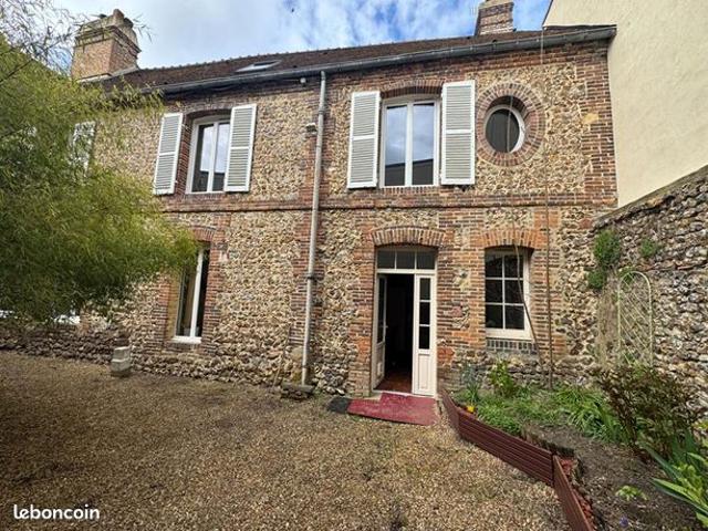 Maison 8 pièces 215 m²
