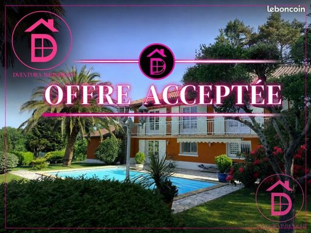 Maison 8 pièces 215 m²