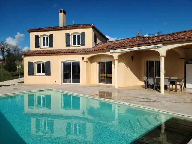 Maison 8 pièces 215 m²