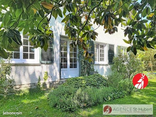 Maison 8 pièces 215 m²