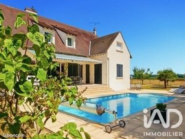 Maison 8 pièces 215 m²