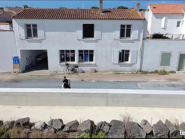 Maison 8 pièces 215 m²