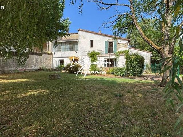 Maison 8 pièces 215 m²