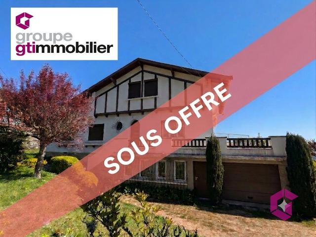 Maison 8 pièces 215 m²