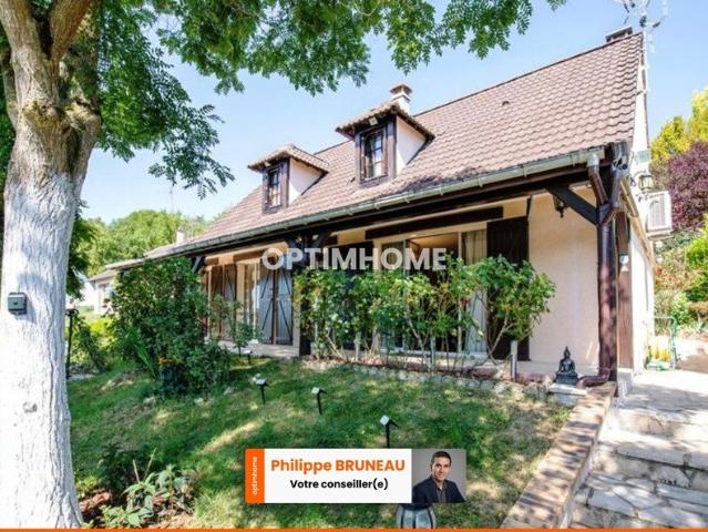 Maison 8 pièces 215 m²
