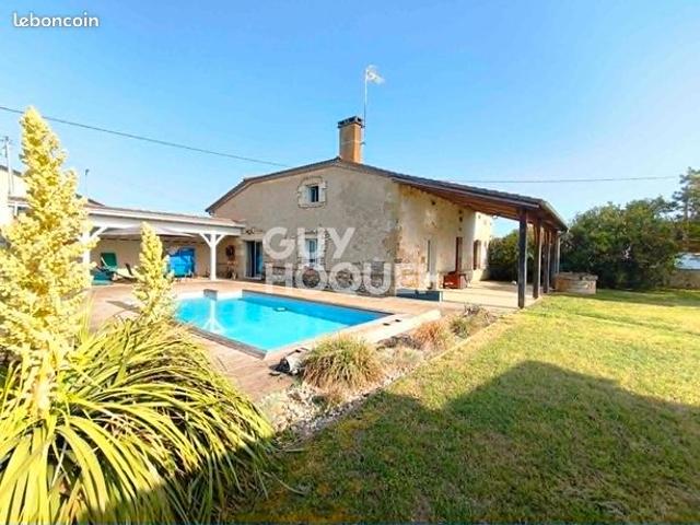 Maison 8 pièces 215 m²