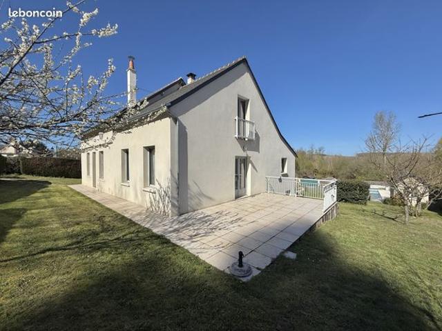 Maison 8 pièces 215 m²