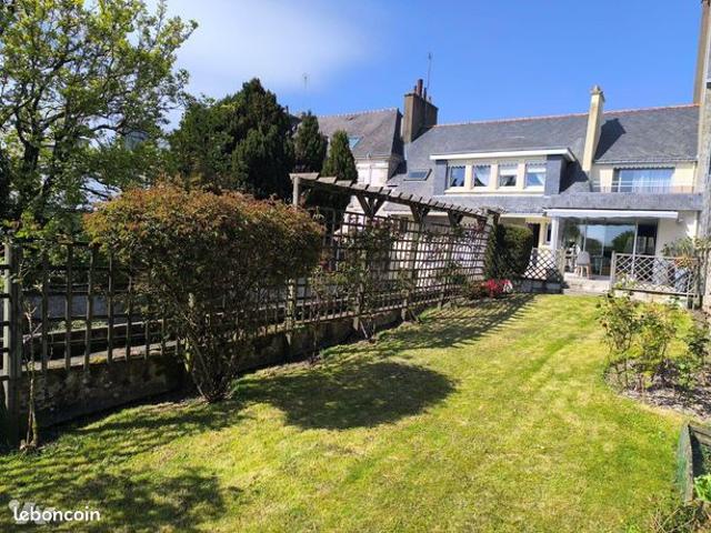 Maison 8 pièces 215 m²