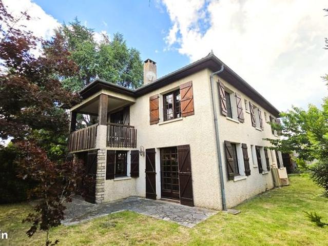 Maison 8 pièces 215 m²