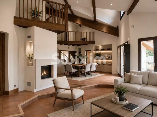 Maison 8 pièces 215 m²