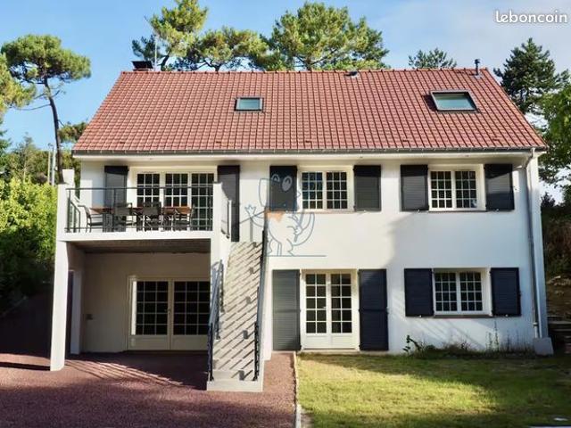 Maison 8 pièces 215 m²