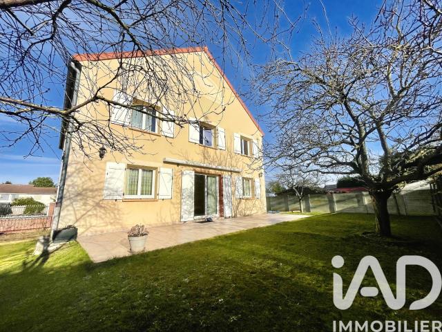 Maison 8 pièces 215 m²