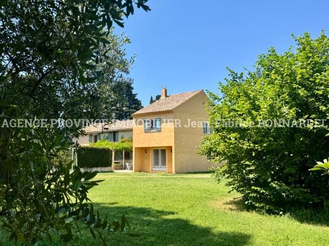 Maison 8 pièces 215 m²