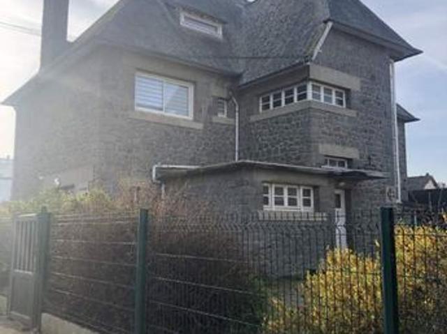 Maison 8 pièces 215 m²