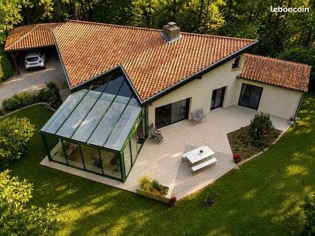 Maison 8 pièces 215 m²