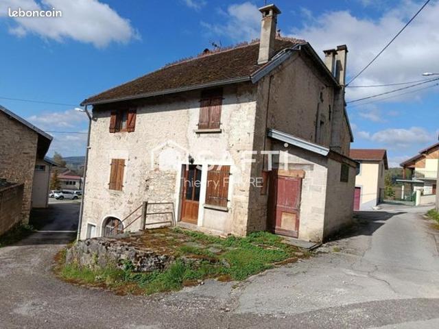 Maison 8 pièces 215 m²