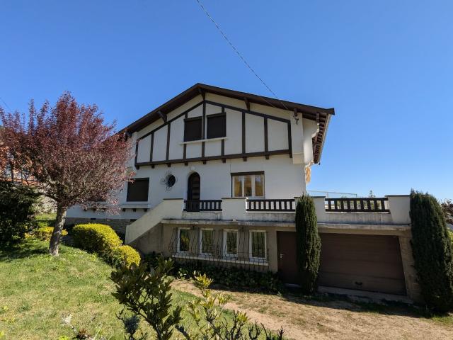 Maison 8 pièces 215 m²