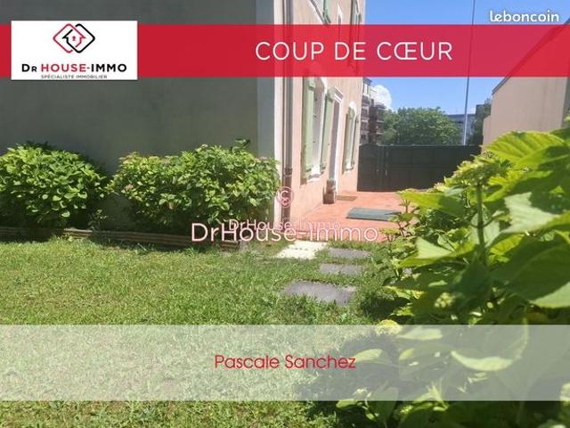 Maison 8 pièces 215 m²