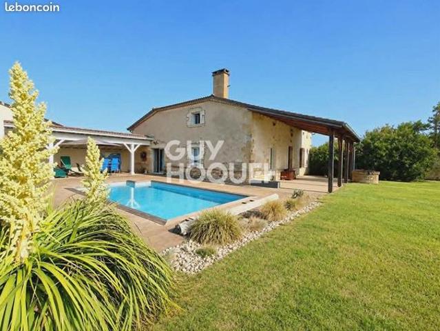 Maison 8 pièces 215 m²