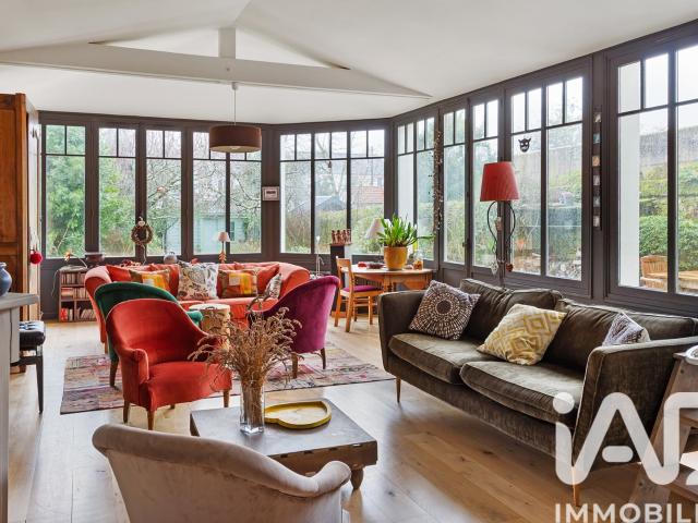 Maison 8 pièces 215 m²