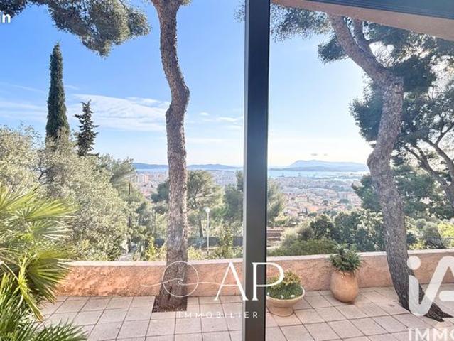 Maison 8 pièces 215 m²