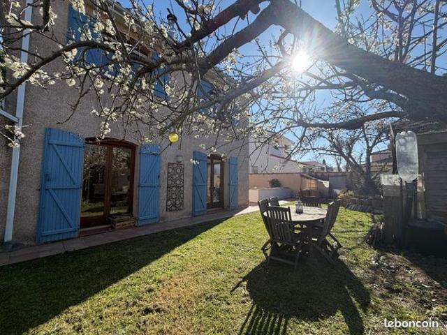 Maison 8 pièces 216 m²