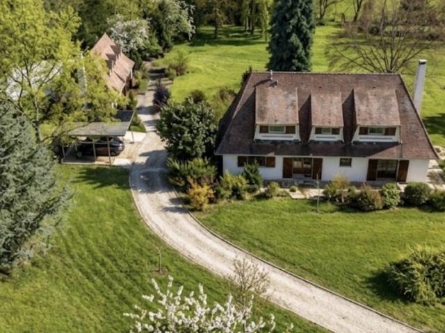 Maison 8 pièces 216 m²