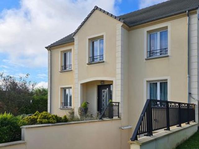 Maison 8 pièces 216 m²