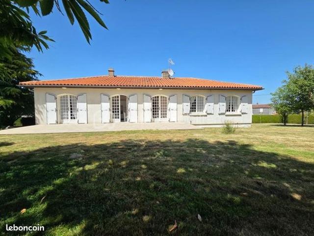 Maison 8 pièces 216 m²