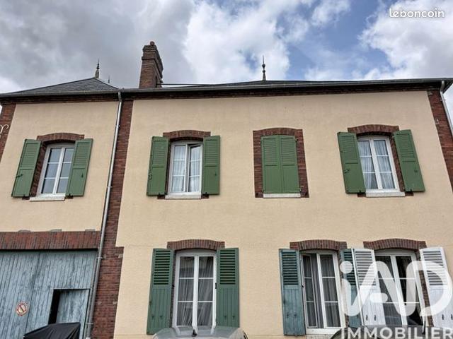 Maison 8 pièces 216 m²