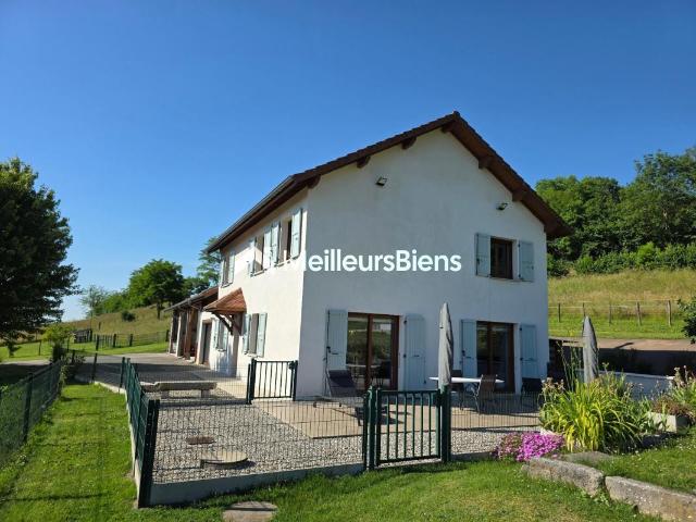 Maison 8 pièces 216 m²
