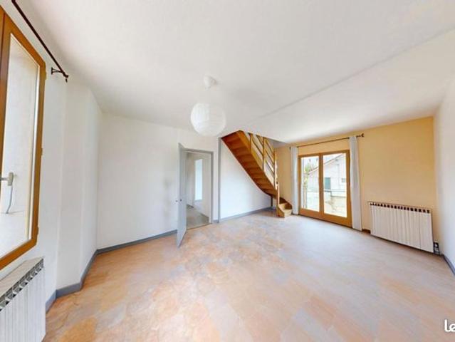 Maison 8 pièces 216 m²