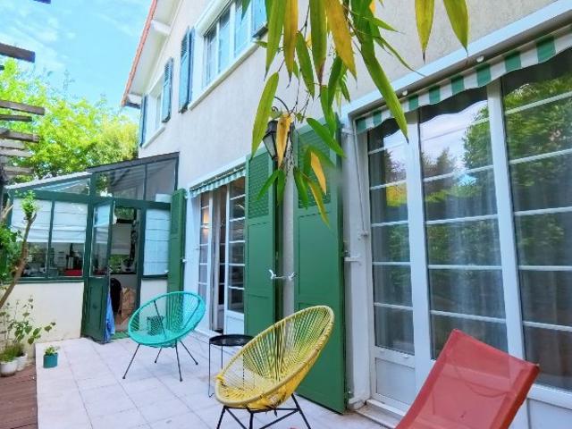 Maison 8 pièces 216 m²