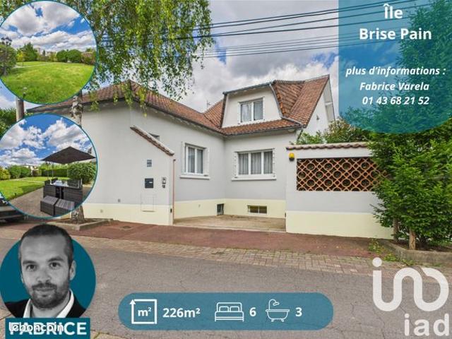 Maison 8 pièces 216 m²
