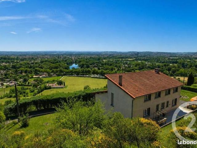 Maison 8 pièces 216 m²