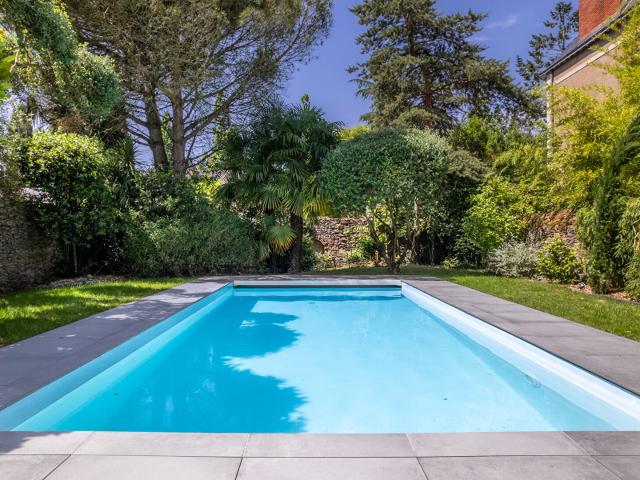 Maison 8 pièces 216 m²